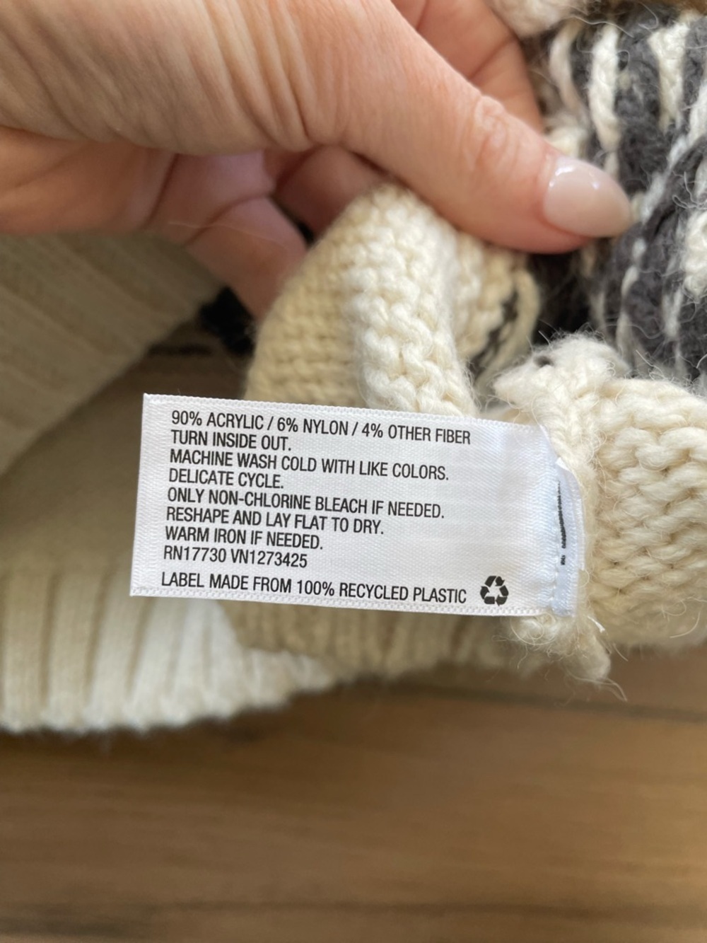 Sweater bundle! 3 sweaters, Old Navy & Universal Threads, XS/Small - Picture 4 of 9